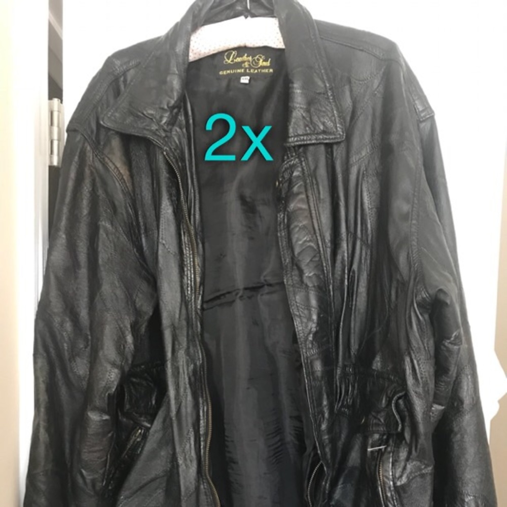 2x women’s black leather coat